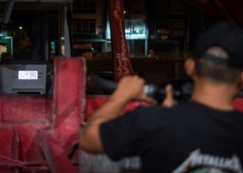 PENARIKAN semula kad fleet diesel bagi penyeleweng subsidi bahan bakar itu dilihat masih tidak mencukupi dan perlu ditambah agar lebih tegas.