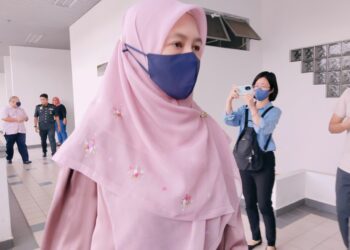 EMRAZ Travel and Tours Sdn. Bhd. bersama dua pengarahnya didakwa gagal mematuhi perintah award Tribunal Tuntutan Pengguna Malaysia (TTPM).