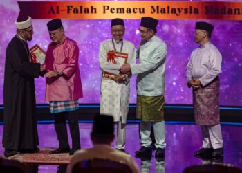 SAMBUTAN Maal Hijrah peringkat kebangsaan tahun ini yang bertemakan 'Al-Falah Pemacu Malaysia MADANI' berlangsung di Pusat Konvensyen Antarabangsa Putrajaya (PICC). - FOTO Facebook Anwar Ibrahim