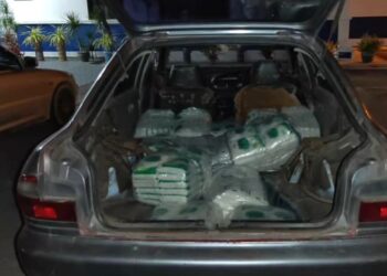 KPDN Kelantan mematahkan cubaan menyeludup gula dalam serbuan di kawasan pangkalan haram di Kampung Simpangan, Tumpat, Kelantan semalam.