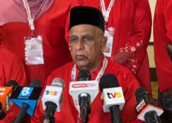MUSA Sheikh Fadzir ketika sidang akhbar sempena Mesyuarat Perwakilan UMNO Bahagian Bukit Mertajam di Perai, Pulau Pinang