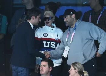 LADY Gaga (tengah) memperkenalkan tunangnya, Michael Polansky (kanan) kepada Perdana Menteri Perancis, Gabriel Attal.