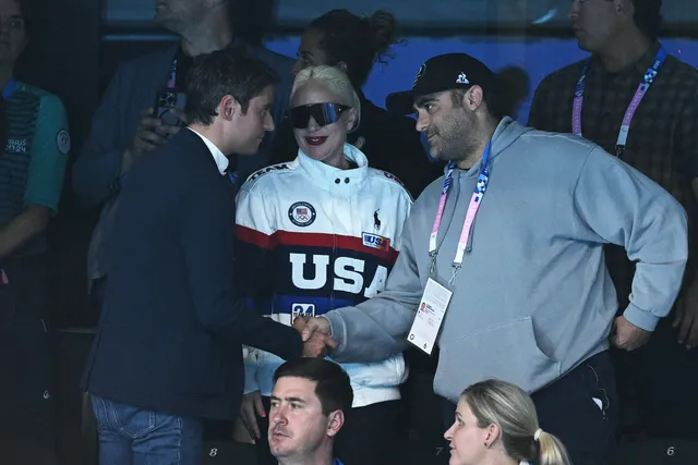 Lady Gaga kini tunang kepada Michael Polansky