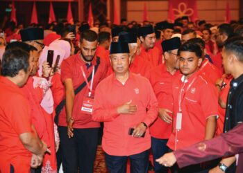 MUHYIDDIN Yassin semasa tiba di Konvensyen Parti Pribumi Bersatu Malaysia (Bersatu) 2024 di Pusat Konvensyen Ideal, Selayang, Selangor, semalam. – MINGGUAN/SYAKIR RADIN