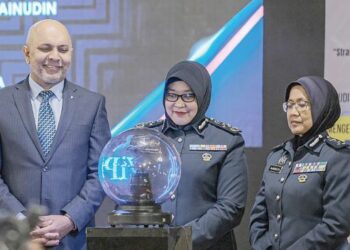 ANIS Rizana Mohd. Zainudin merasmikan Majlis Pelancaran AViP di Putrajaya. - UTUSAN/FAIZ ALIF ZUBIR