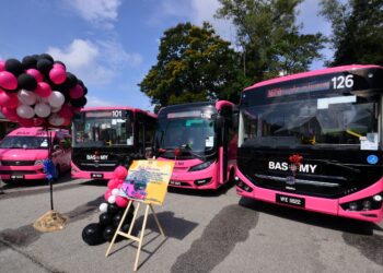 SEBAHAGIAN bas yang digunakan bagi perkhidmatan SBST Seremban, (BAS.MY Seremban) Ketika pelancaran program SBST Seremban di Terminal Bas Kuala Klawang, Jelebu hari ini.-UTUSAN/MOHD. SHAHJEHAN MAAMIN.