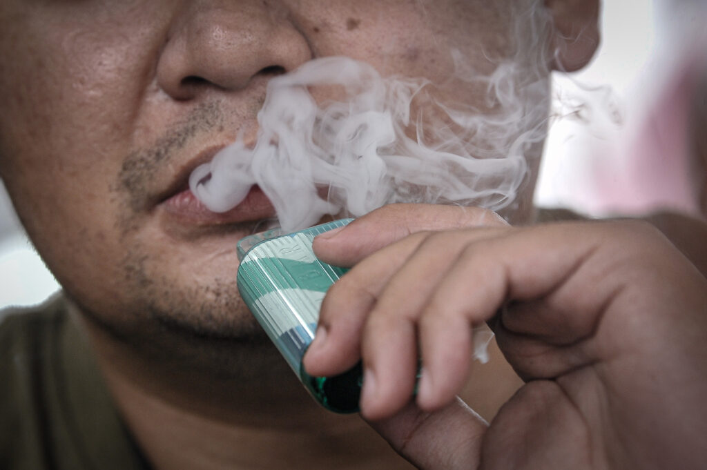 Selangor arah PBT rampas, sita iklan produk vape