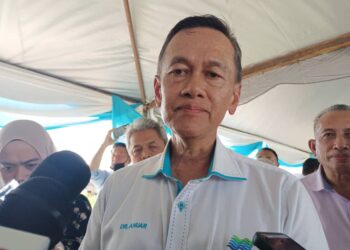 AHMAD Anuar Othman ketika ditemui pemberita selepas Lawatan Perdana Menteri, Datuk Seri Anwar Ibrahim ke Projek PLSB Sungai Kelantan Fasa 1 di Tunjong, Kota Bharu, Kelantan. UTUSAN/ROSMIZAN RESDI.