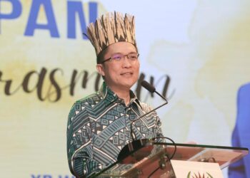 KUALA LUMPUR, 21 OGOS 2024 - TIMBALAN Menteri Pendidikan , Wong Kah Woh merasmikan Karnival Pendidikan Murid Orang Asli dan Peribumi Peringkat Kebangsaan 2014 di Balai Budaya Tun Syed Nasir di sini hari ini.-UTUSAN/AMIR KHALID