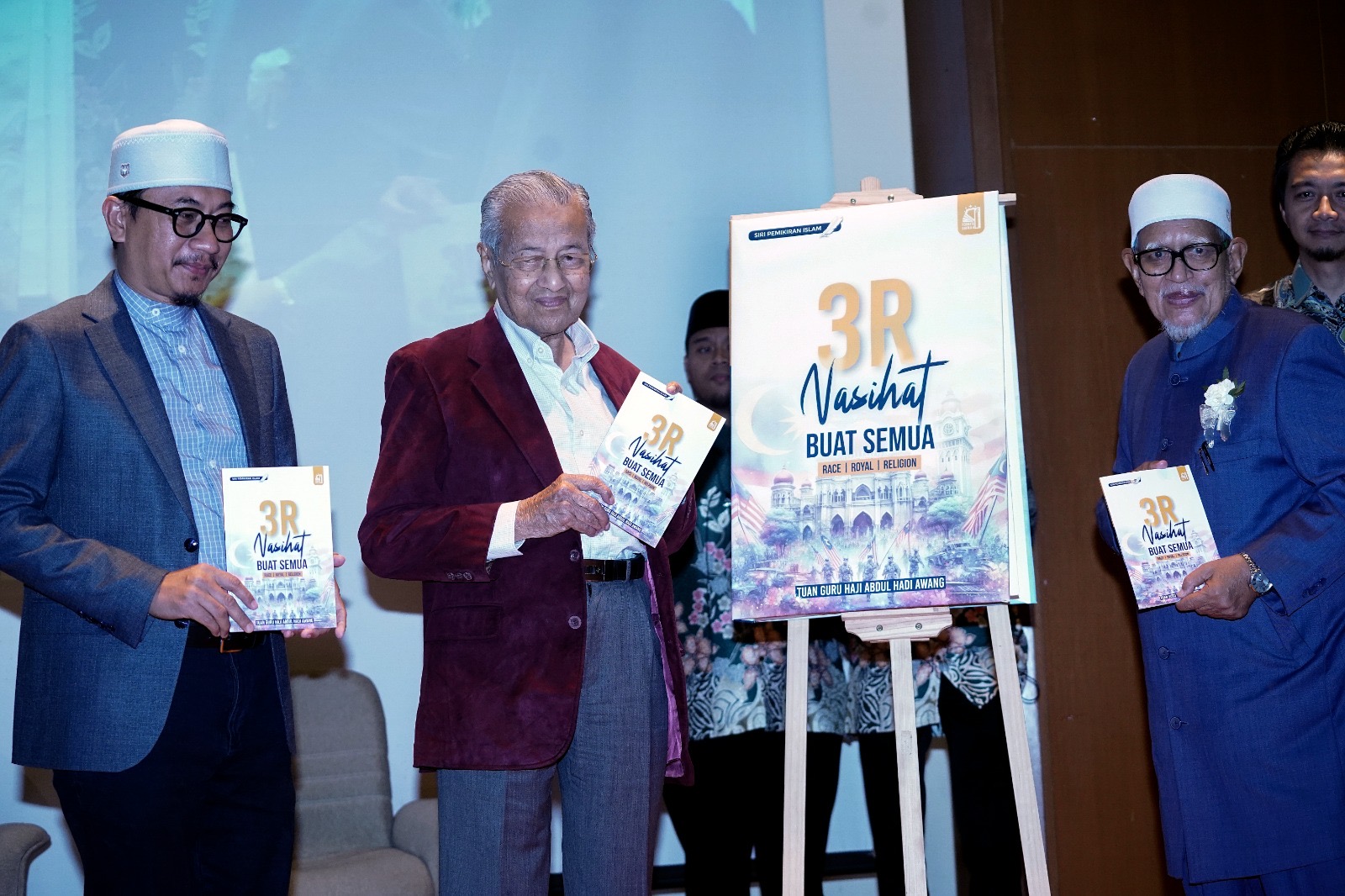 Pemimpin Melayu tak berani bela nasib kaum sendiri – Abdul Hadi