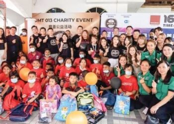 ABANG Susu ketika melancarkan program khidmat sosial masyarakat bersama insan memerlukan.