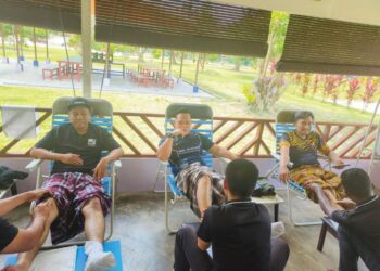 Pusat Reintegrasi Penghuni (PRP) Mantin di Seremban, Negeri Sembilan menawarkan khidmat urutan kaki dengan harga serendah RM20 yang dijalankan oleh penghuni di situ sejak setahun lalu. – UTUSAN/NOR AINNA HAMZAH