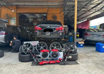 SEORANG pemilik BMW dan rakannya diburu polis kerana melanggar dan mencederakan pekerja bengkel ketika melarikan diri kerana enggan membayar kos membaiki keretanya berjumlah RM38,000 di Taman Setia Tropika, Johor Bahru.