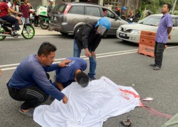 MAYAT salah seorang mangsa kemalangan maut di Jalan Pendek, Kampung Kota, Kota Bharu, Kelantan.