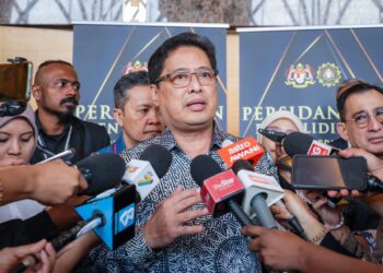 Tan Sri Azam Baki ketika sidang akhbar pada Persidangan Penyelidikan Governan, Integriti dan Anti Rasuah peringkat kebangsaan kali-3 di Hotel Tenera, Bandar Baru Bangi - UTUSAN/MUHAMAD IQBAL ROSLI