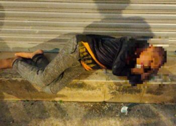 KANAK-kanak berusia 12 tahun yang ditemukan tidur di kaki lima sebuah pangsapuri di Sungai Way.