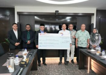 MAJLIS penyerahan zakat perniagaan daripada Koperasi Koswip Malaysia Berhad (Koswip) kepada  Pusat Pungutan Zakat Majlis Agama Islam Wilayah Persekutuan (PPZ-MAIWP), hari ini.