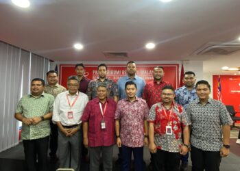 HILMAN Idham (empat dari kiri) dalam sidang akhbar sempena pengumuman keputusan pemilihan Srikandi dan Srikandi Muda di Ibu pejabat Bersatu, hari ini.