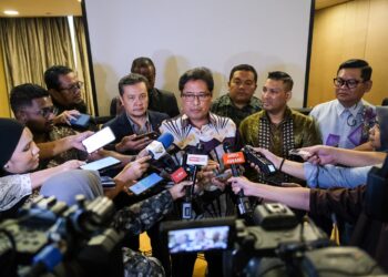 Ketua Pesuruhjaya SPRM, Tan Sri Azam Baki menghadiri Persidangan Meja Bulat bersama bank-bank komersial di Hotel Pacific Regency hari ini. / M.FIRDAUS M.JOHARI
