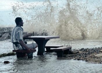 Masalah kekurangan data dan maklumat menjadikan pelaksanaan perubahan iklim sebagai agenda nasional sukar untuk dilakukan,
-UTUSAN/IZLIZAN OTHMAN