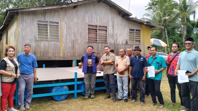 Sumbangan rakit kecemasan banjir undang sebak penduduk