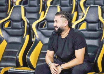 TUNKU Mahkota Ismail berjaya menerajui JDT untuk berada di puncak kegemilangan dengan menjuarai Liga Super 11 musim berturut-turut.