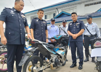 ANTARA motosikal yang disita dalam Op Patuh yang dijalankan Jabatan Siasatan dan Penguatkuasaan Trafik (JSPT) Ibu pejabat Polis  Daerah (IPD) Segamat, Johor.