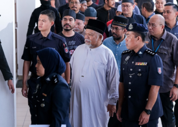 SEBAHAGIAN ahli GISBH didakwa di Mahkamah Sesyen Selayang, hari ini.