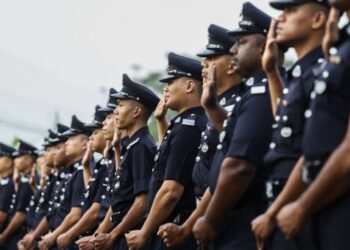 PEGAWAI penyelia disarankan perlu lebih peka dan prihatin terhadap sebarang perubahan tingkah laku dan psikologi yang dialami oleh anggota masing-masing.