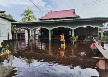 KEADAAN banjir di Daerah Kerian yang masih mencatat 62 mangsa yang ditempatkan di dua PPS hari ini. - UTUSAN/IHSAN APM