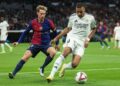 KYLIAN Mbappe (kanan) kekal menjadi taruhan di bahagaian serangan Real Madrid musim ini.-AFP