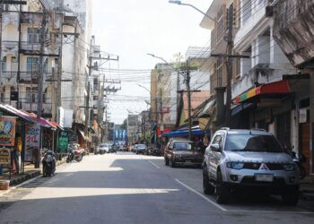 KERAJAAN Thailand giat mengubah tanggapan negatif masyarakat luar khususnya dari Malaysia yang sebelum ini kunjungan mereka ke Pekan Sungai Golok semata-mata mahu berhibur-UTUSAN/KAMARUL BISMI KAMARUZAMAN.