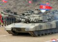 TENTERA Korea Utara mengambil bahagian dalam sesi raptai selepas pertandingan latihan antara gabungan pasukan kru kereta kebal Tentera Rakyat Korea di lokasi yang tidak didedahkan.- AFP
