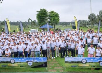 HAMPIR 200 pemain memeriahkan Kejohanan Golf Amal Mazda ke-10 di Glenmarie Golf & Country Club, Shah Alam, baru-baru ini.