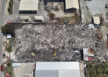 JABATAN Bomba dan Penyelamat Malaysia (JBPM) Kelantan menamatkan sepenuhnya operasi memadam api di tapak pengumpulan barangan kitar semula di Kawasan Perindustrian Pengkalan Chepa 2, di sini petang tadi