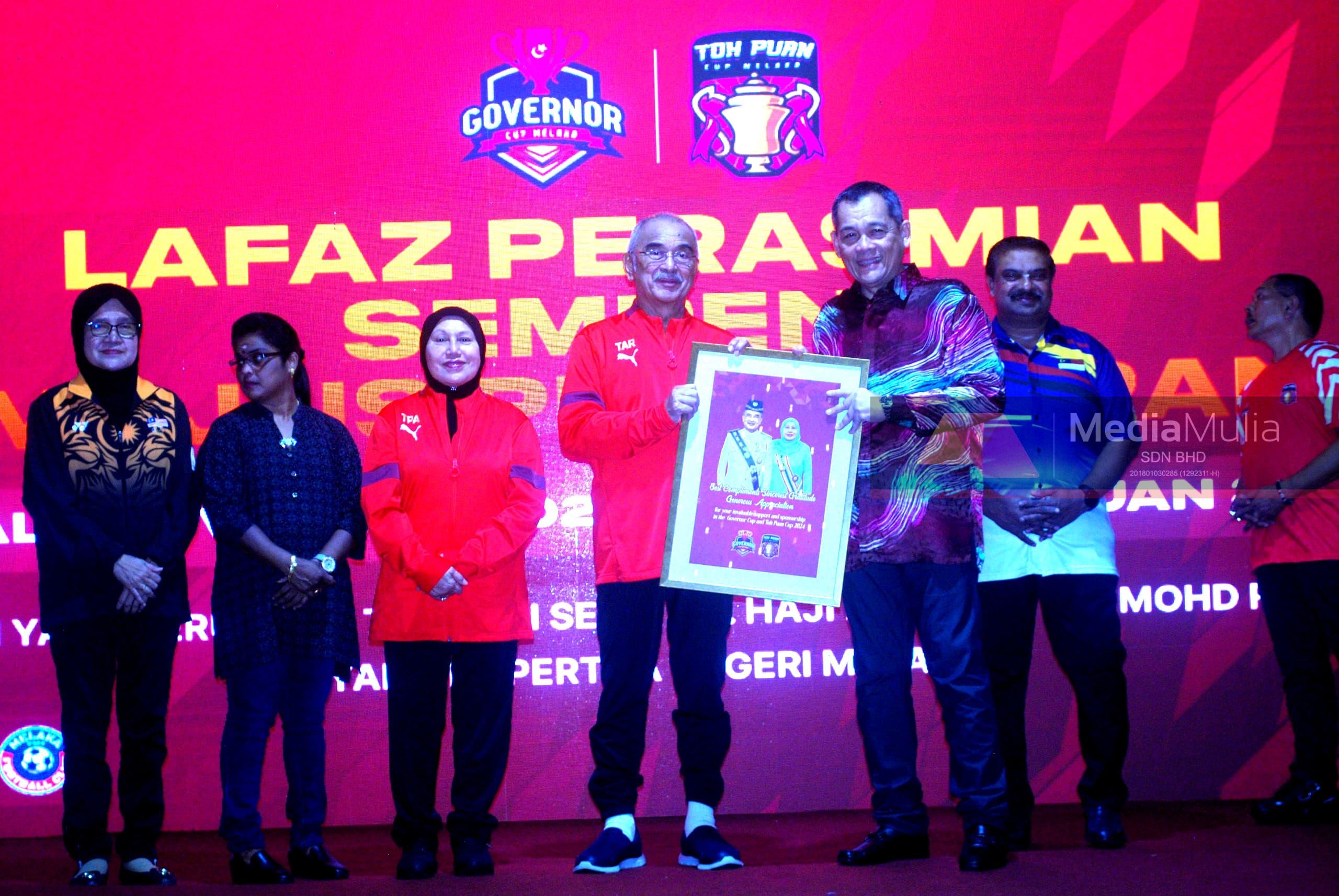 Tampoi FC pasukan pilihan Piala Gabenor Edisi Ketiga