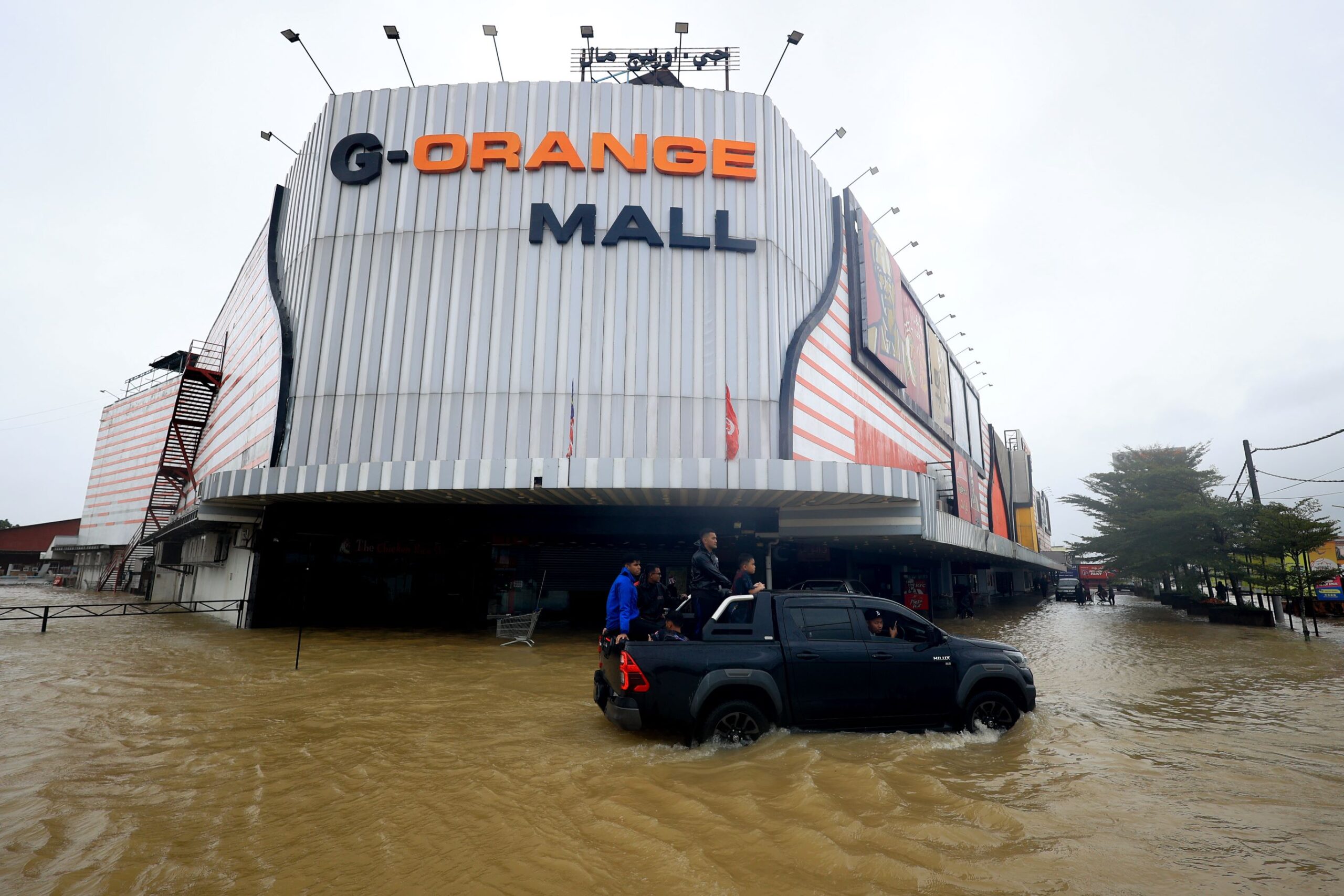 3,000 khemah dihantar ke Kelantan