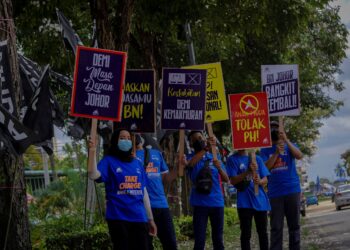PENGANALISIS politik berpendapat Pakatan Harapan (PH) masih gagal menarik sokongan penyokong Barisan Nasional (BN) di Johor walaupun kedua-duanya sudah menjalin kerjasama dalam Kerajaan Perpaduan. 
– GAMBAR HIASAN