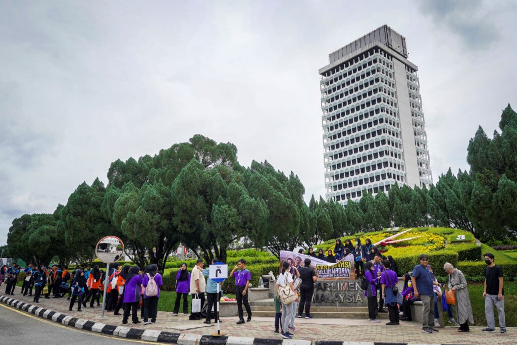 PARLIMEN: Tarif AS dan kos sara hidup antara tumpuan Dewan Rakyat hari ini