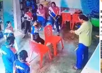 RAKAMAN video tular dipercayai membabitkan kes pukul kanak-kanak.