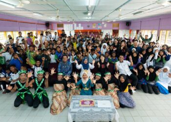 Taylor’s College dan Sekolah Kebangsaan RPS Banun meraikan pelancaran Hab Pembelajaran yang memperkasakan pendidikan dan kerjasama.