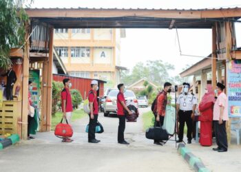 TANGGUNGJAWAB warden melibatkan pelbagai aspek misalnya mendidik atau mentor agar pelajar tidak hanya mencapai kejayaan akademik, tetapi  berkembang menjadi individu yang baik dari segi rohani dan sosial.
