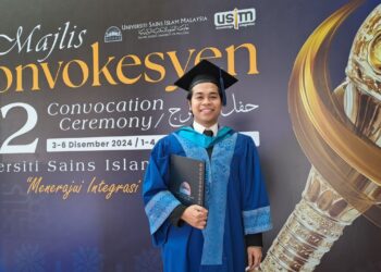 ABDUL Muiz Abdul Wahab ketika ditemui pada Majlis Konvokesyen USIM Ke-22 di Dewan Tuanku Canselor, USIM, Nilai, Seremban hari ini.