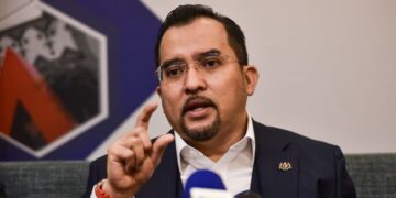 ASYRAF WAJDI DUSUKI