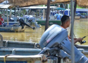 JETI Nelayan Pengkalan Kempas, Linggi, Port Dickson sering menjadi pilihan pemancing bagi memburu udang galah dari Sungai Linggi yang mendapat permintaan tinggi sempena sambutan Tahun Baharu Cina.