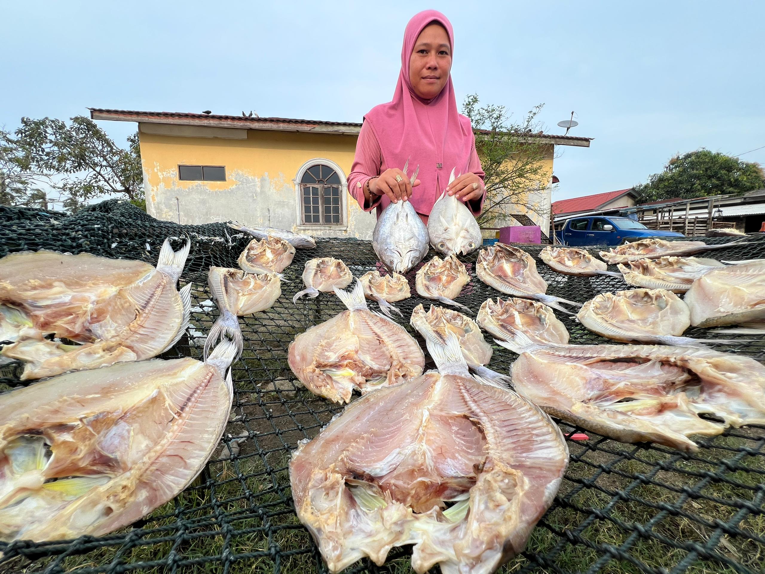 Ikan bekok bebaskan Nor Fazila daripada belenggu kemiskinan