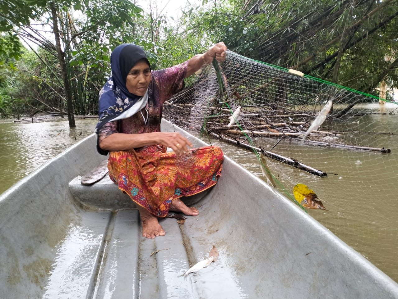 Rezeki di sebalik limpahan Sungai Golok