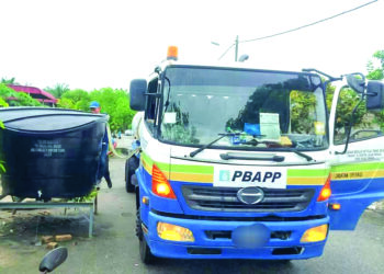 PBAPP menyediakan 10 lori tangki bagi menghadapi sebarang kejadian gangguan bekalan air sempena perayaan Tahun Baharu Cina.-GAMBAR IHSAN PBAPP