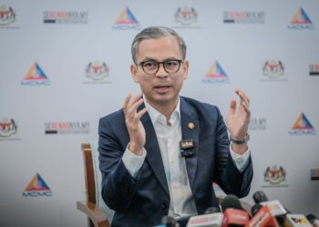 FAHMI FADZIL
