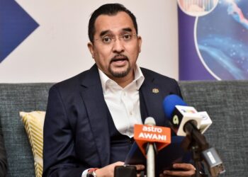 ASYRAF Wajdi ketika sidang media Pengumuman Keputusan Tawaran Kemasukan ke MRSM Sesi 2025, di sini hari ini. - UTUSAN/M. FIRDAUS M. JOHARI
